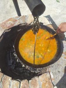 卡夫尼克Cabana Logolda的锅里煮汤的锅