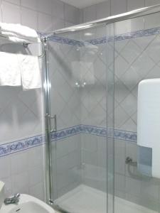 赫雷乔斯酒店的一间浴室