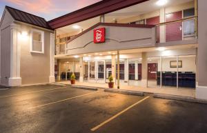 Red Roof Inn Dayton - Moraine/U of Dayton的门面或入口