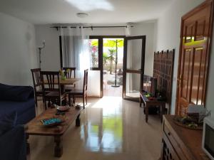 Appartamento privato Oasis Tamarindo的休息区