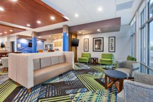 Holiday Inn Express & Suites - Grand Rapids Airport - South, an IHG Hotel酒廊或酒吧区