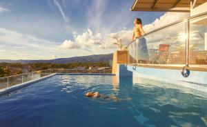 Hotel Marcoantonio - Moyobamba内部或周边的泳池
