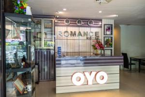 SUPER OYO Capital O 664 Romance Hotel大厅或接待区