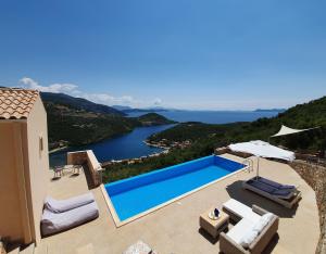 塞沃塔Villa Albatross的美景别墅 - 带游泳池
