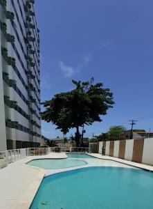 Residencial Maravilha - Poço内部或周边的泳池