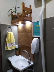 Hostel Portal Das Fadas的一间浴室