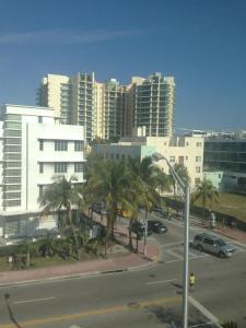 迈阿密海滩考林斯街道旅馆的相册照片