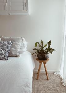 The Loft - beautiful central Barossa apartment客房内的一张或多张床位