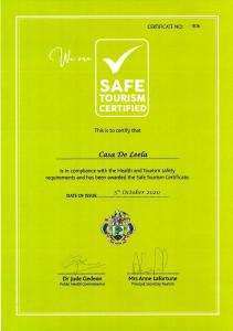 拉迪格岛卡萨德里拉自助旅馆的绿色证书,上面有空气旅游认证标志