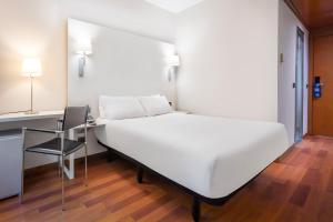 B&B HOTEL Jerez客房内的一张或多张床位