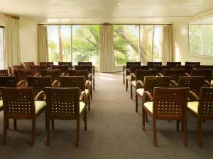 Fairmont Royal Pavilion Barbados Resort的休息区