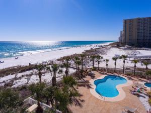 德斯坦Destin Towers - MIDDLE UNIT ON THE BEACH!的享有海滩和海洋的空中景致