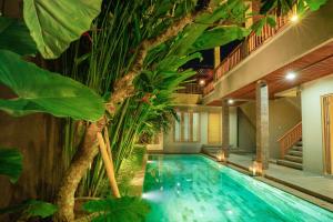 Villa Daun 2 Canggu by Premier Hospitality Asia内部或周边的泳池