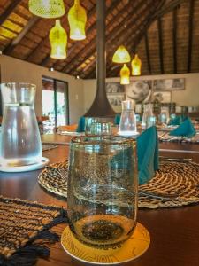 Laluka Safari Lodge - Welgevonden Game Reserve餐厅或其他用餐的地方