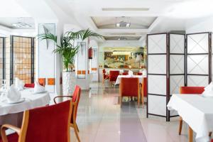 Hostal Bellavista Formentera餐厅或其他用餐的地方