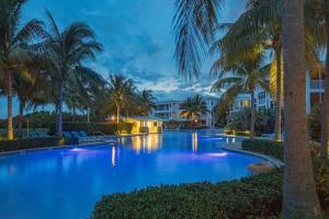 LICENSED MGR - 4/3.5 MODERN VILLA - KEY LARGO'S MOST UPSCALE OCEANFRONT RESORT DESTINATION!内部或周边的泳池