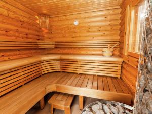博尔赫隆Villa with pool sauna and bubble bath的相册照片