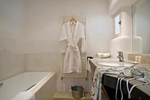 洛奇圣海伦旅馆的一间浴室