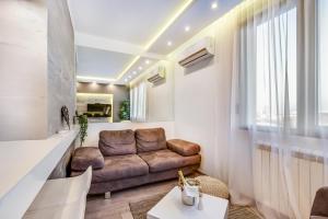 Luxury Boutique City Center Apartments的休息区