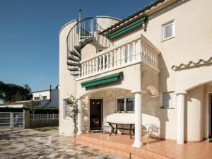 桑特佩尔佩斯卡多尔Holiday Home with private pool in Sant Pere Pescador的相册照片