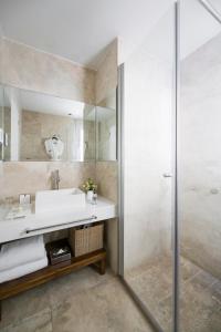 卡萨苏尔雷科莱塔酒店的一间浴室