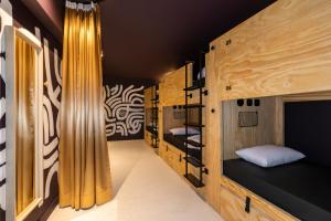 巴黎JO&JOE Paris - Nation的房屋内带双层床的房间