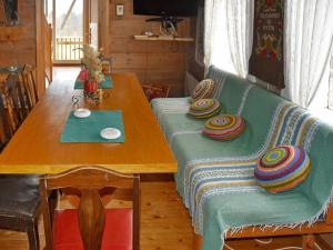 BygstadFour-Bedroom Holiday home in Bygstad 2的相册照片