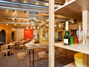 ibis Styles Chalons en Champagne Centre餐厅或其他用餐的地方