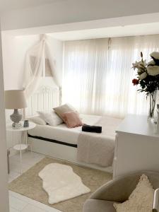 尼格兰3 bedrooms appartement with sea view furnished terrace and wifi at Nigran的相册照片