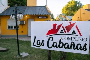科罗拉多河Las Cabañas的哥伦布汽车旅馆的标志