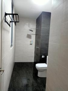 Al Zahra Homestay by Troika Kota Bharu的一间浴室