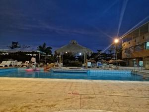 Cabuyal马德普拉塔旅馆的度假村的游泳池