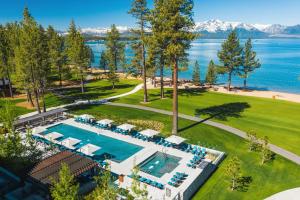 Edgewood Tahoe Resort内部或周边泳池景观