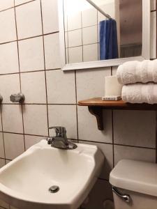 帕萨达斯诺尔马纳纳酒店的一间浴室