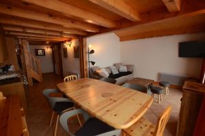 雷塞兹Chalet A, Village des Lapons Les Saisies, 3 chambres et 1 espace nuit mezzanine的相册照片