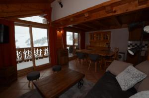 雷塞兹Chalet A, Village des Lapons Les Saisies, 3 chambres et 1 espace nuit mezzanine的相册照片