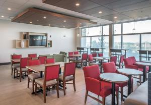 奥马哈Holiday Inn Express & Suites - West Omaha - Elkhorn, an IHG Hotel的相册照片