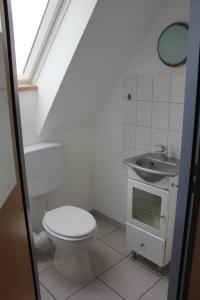 Haus Sperbermühle的一间浴室