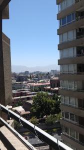 圣地亚哥Departamento Santiago Centro, Excelente ubicación的享有城市美景。