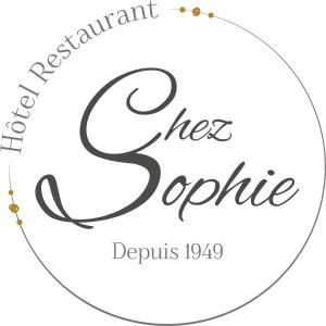 BriouzeRestaurant Hotel Logis Chez Sophie的带有第一个阿片剂标签的婚礼邀请书的例子