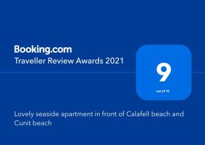 塞古德卡拉斐Lovely seaside apartment in front of Calafell beach and Cunit beach的电报前应收出租车费的短信盒的截图