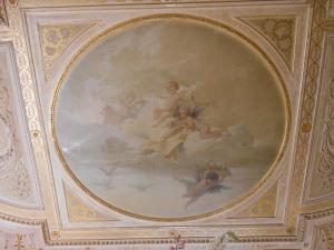 热那亚布里斯托宫殿酒店的建筑物天花板上的绘画