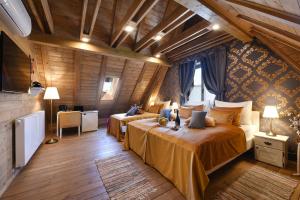 Ethno Houses Plitvice Lakes Hotel客房内的一张或多张床位