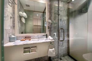修格蒙特弗里曼特尔酒店的一间浴室