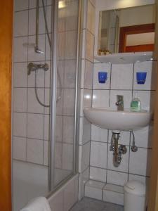 克洛斯特维何霍夫酒店的一间浴室