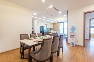 河内Premium Apartment Vinhomes Metropolis BaDinh的相册照片