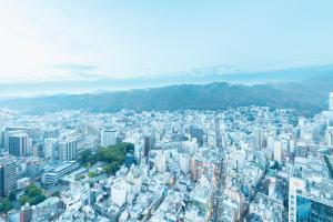 神户remm plus Kobe Sannomiya的城市空中景观和建筑