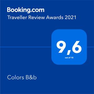 巴勒莫Colors B&B的一部手机的屏幕,有旅行审查奖
