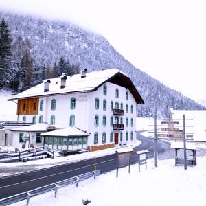 科尔蒂纳丹佩佐Ristorante Rifugio Ospitale的相册照片