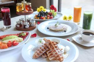 新德里洛蒂酒店 - 世界领先酒店成员的餐桌,早餐盘和咖啡盘